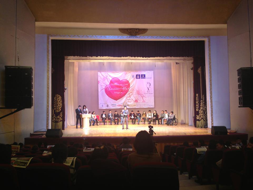 “Цагаан Уул” яруу найргийн наадмын шилдгүүд өнөөдөр тодорно